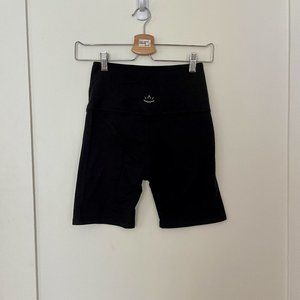 Beyond Yoga bike shorts in black, size M